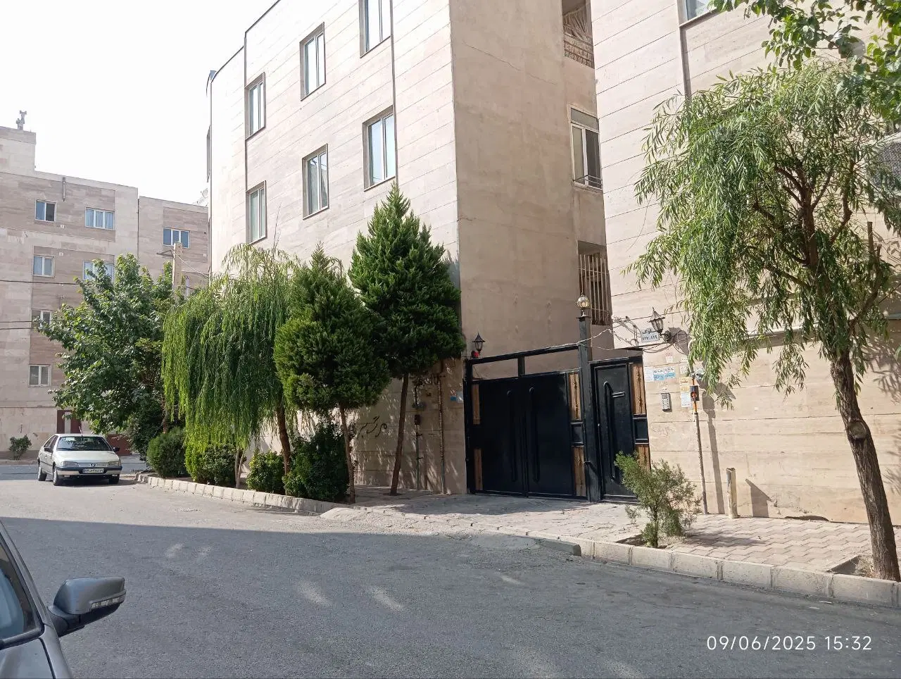 آپارتمان در فاز ۱ شهرک امید