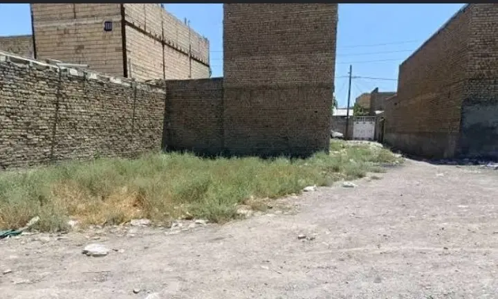 زمین فروشی