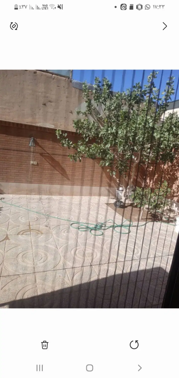 واحد همکف بفروش می‌رود