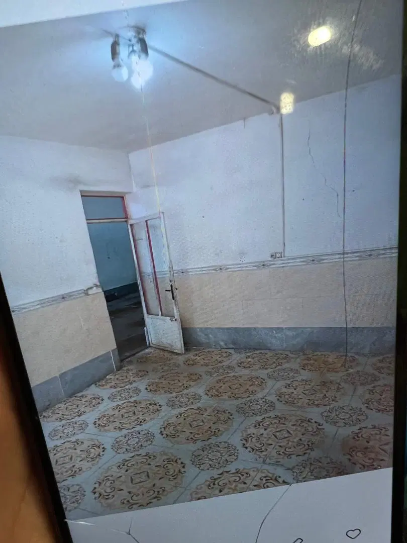 کارگاه صنعتی در جاده اخولا