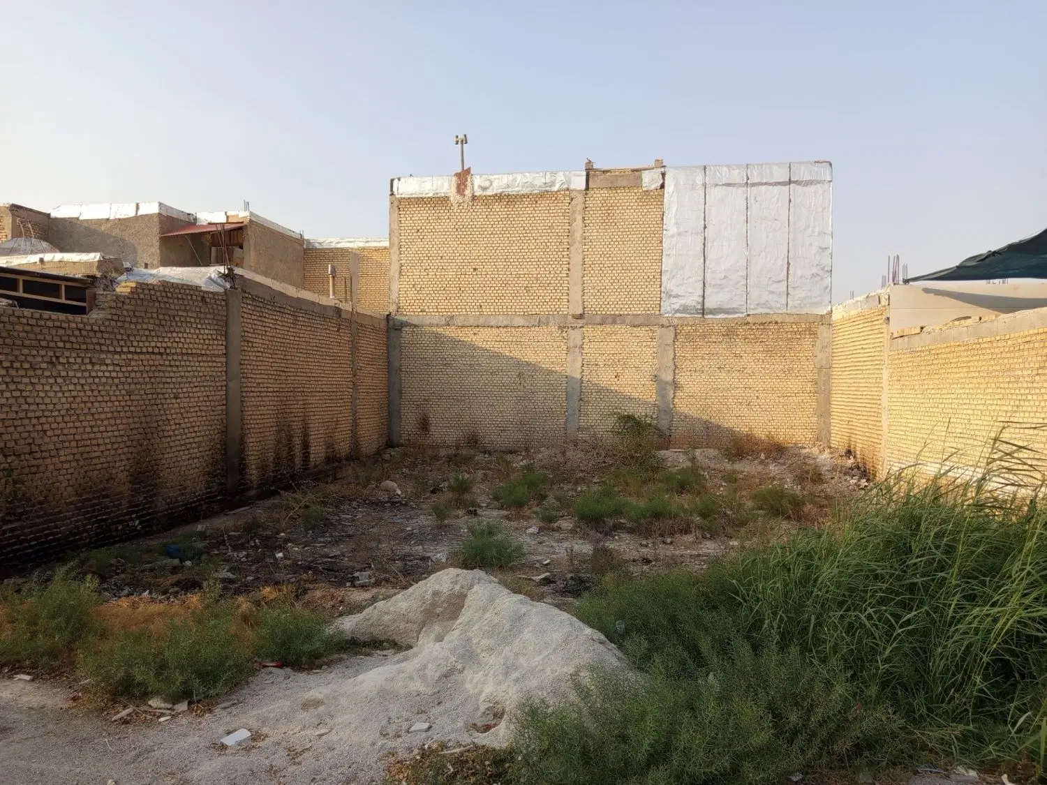 زمین مسکونی