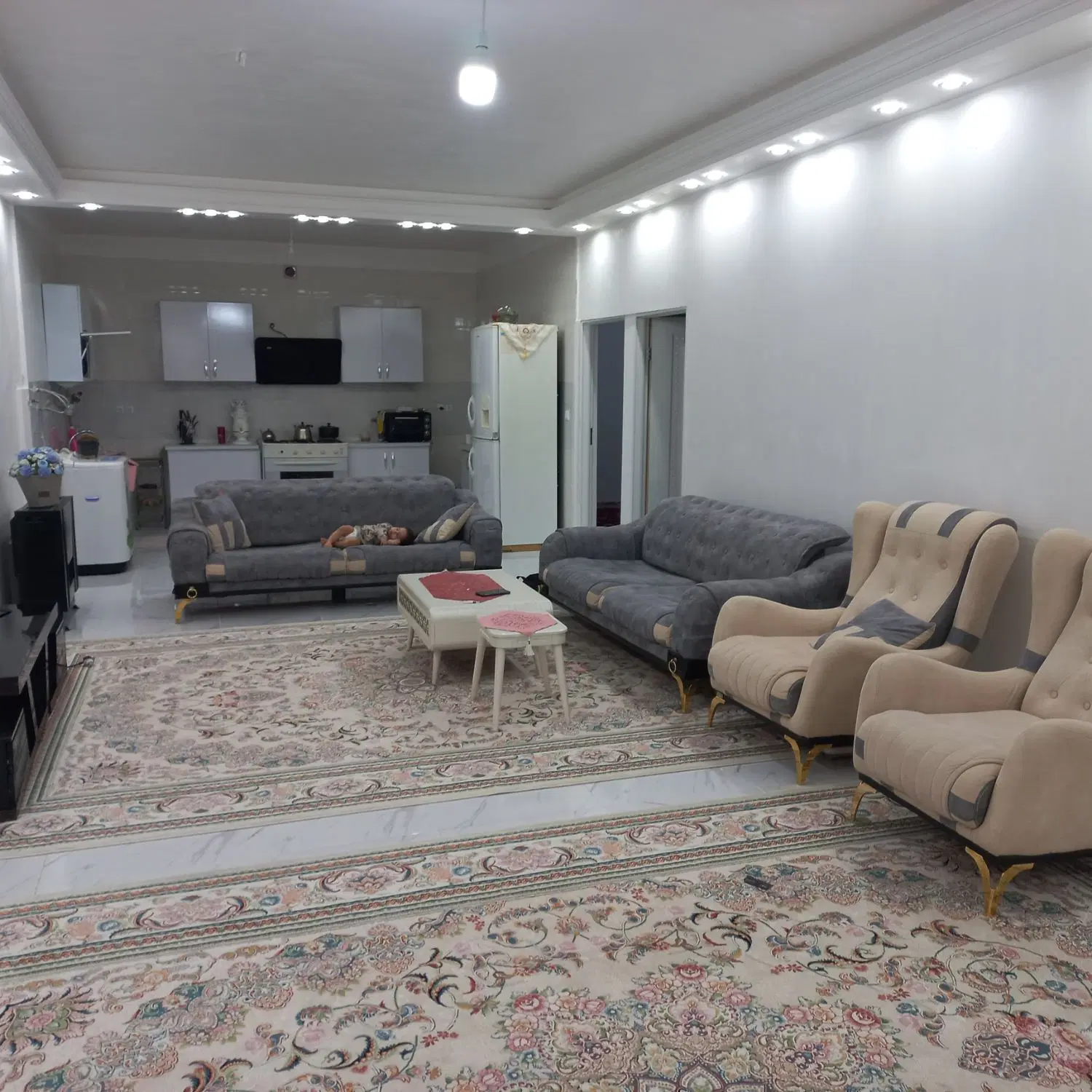 خانه ۱۴۴ مترمربع انتهای صدف سیزده