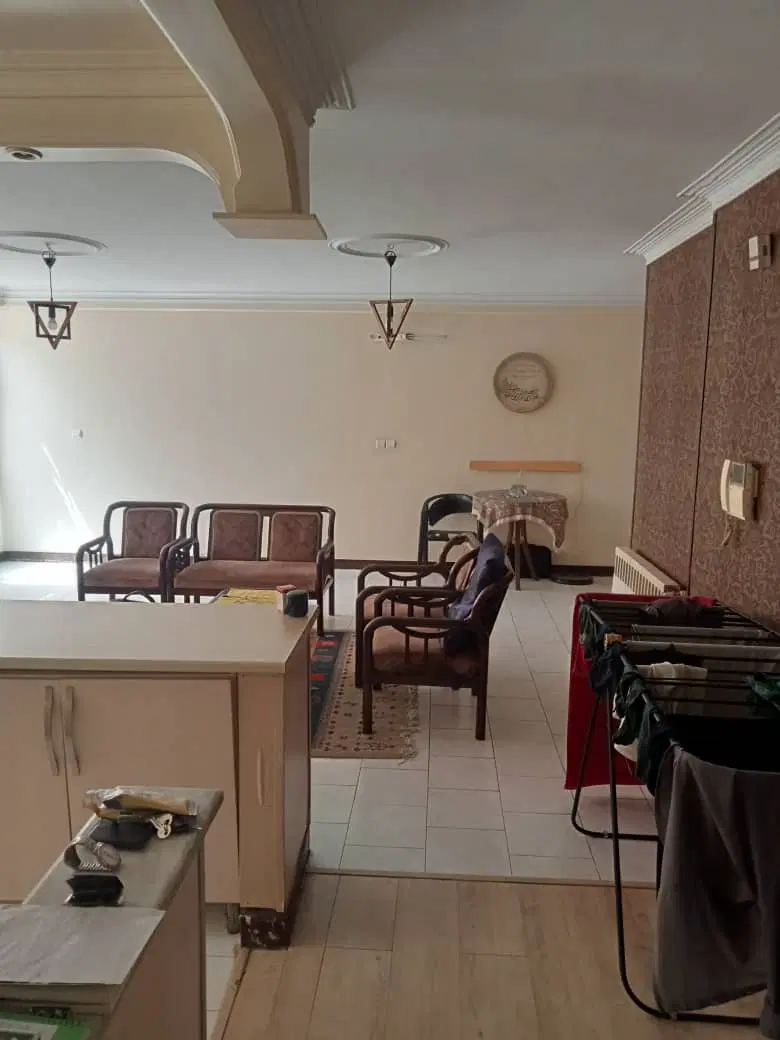 بهارشیراز۹۰متر اپارتمان زیرهمکف با حیاط رهن کامل