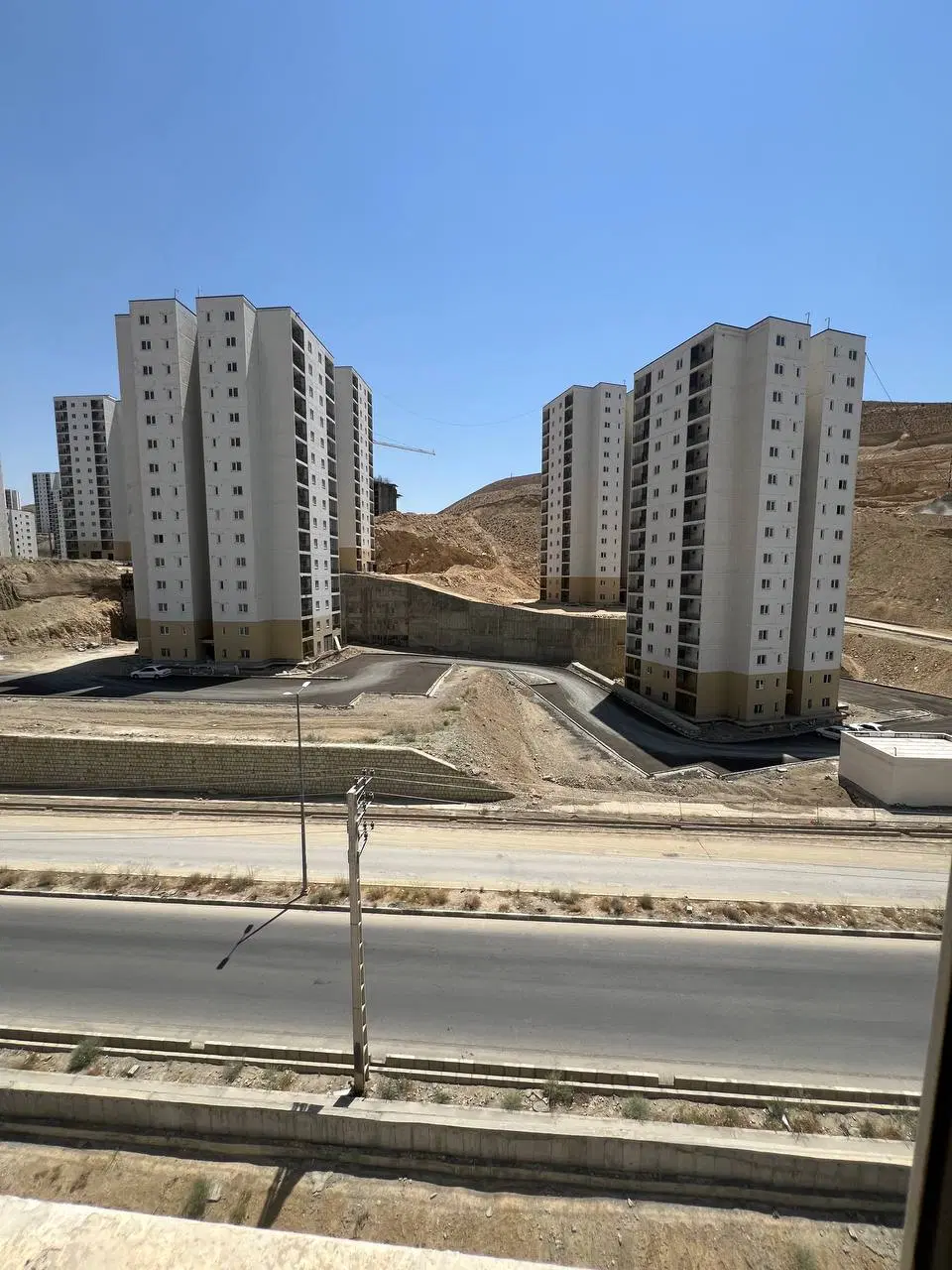 فاز ۱۱ زون ۲ طبقه ۴ ( ضامن )