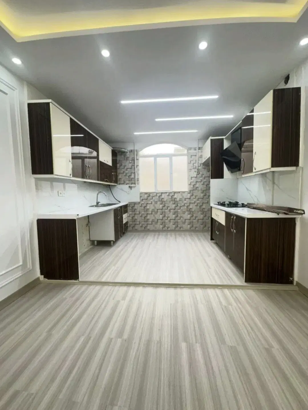۶۰ متر _فوق‌العاده خوش‌نقشه _ تاپ لوکیشن قصرالدشت