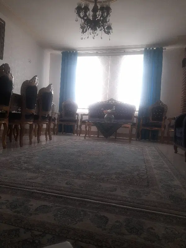 آپارتمان ۱۳۶ متری در پیروزی