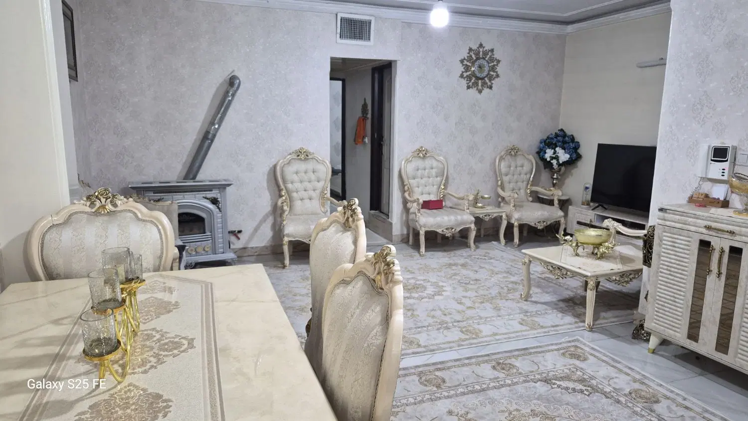 اجاره آپارتمان ۸۰ متری دو خواب با پارکینگ