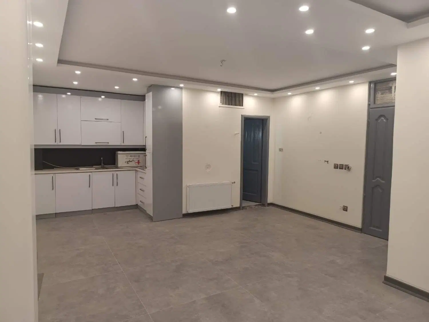 رهن و اجاره دفتر کار بر خیابان فلسطین