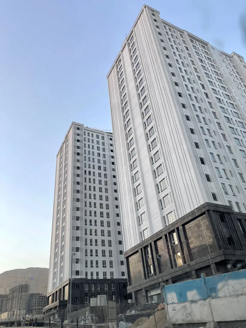 واحد ۱۰۶ متری همت۲ شمال غرب طبقات بالا دوخواب
