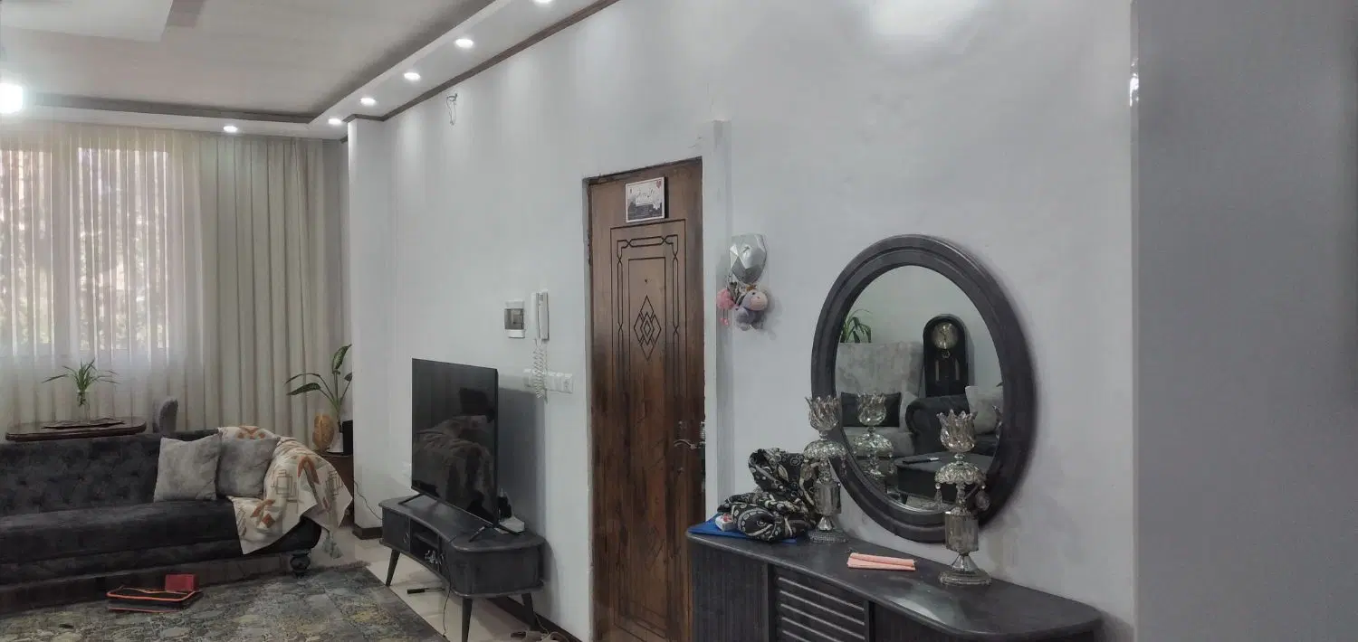 طبقه اول شیک و تمیر