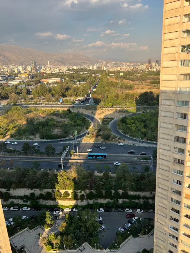 فروش آپارتمان۱۸۸متری سه خواب در برج آتی ساز اوین