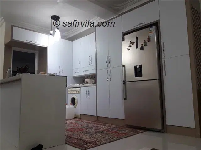 هم خونه کارمند یا معلم