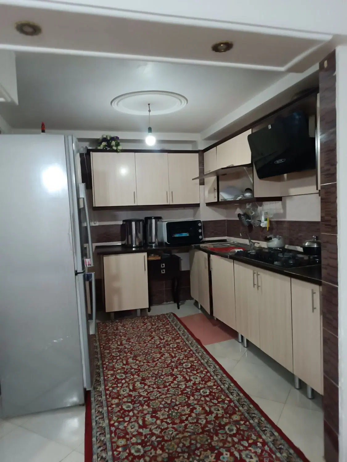 آپارتمان گلبرگ یکم همکف با پارکینگ و انباری