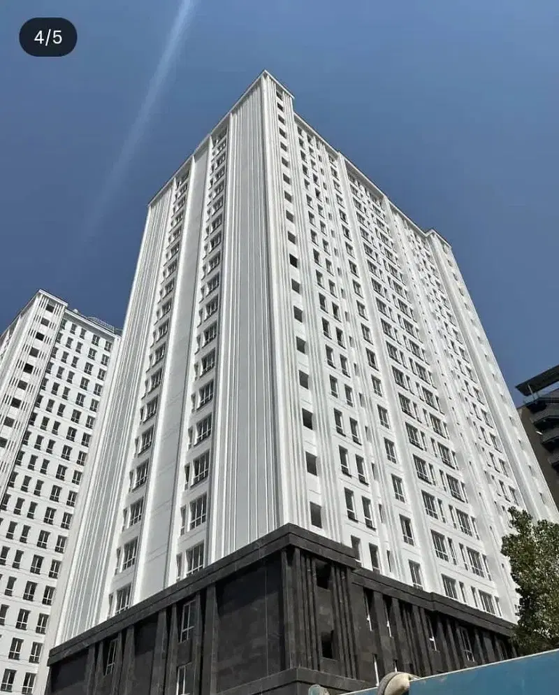 برج پارسیان اپارتمان ۱۲۳ متر ۳ خواب اموزگار۳۷