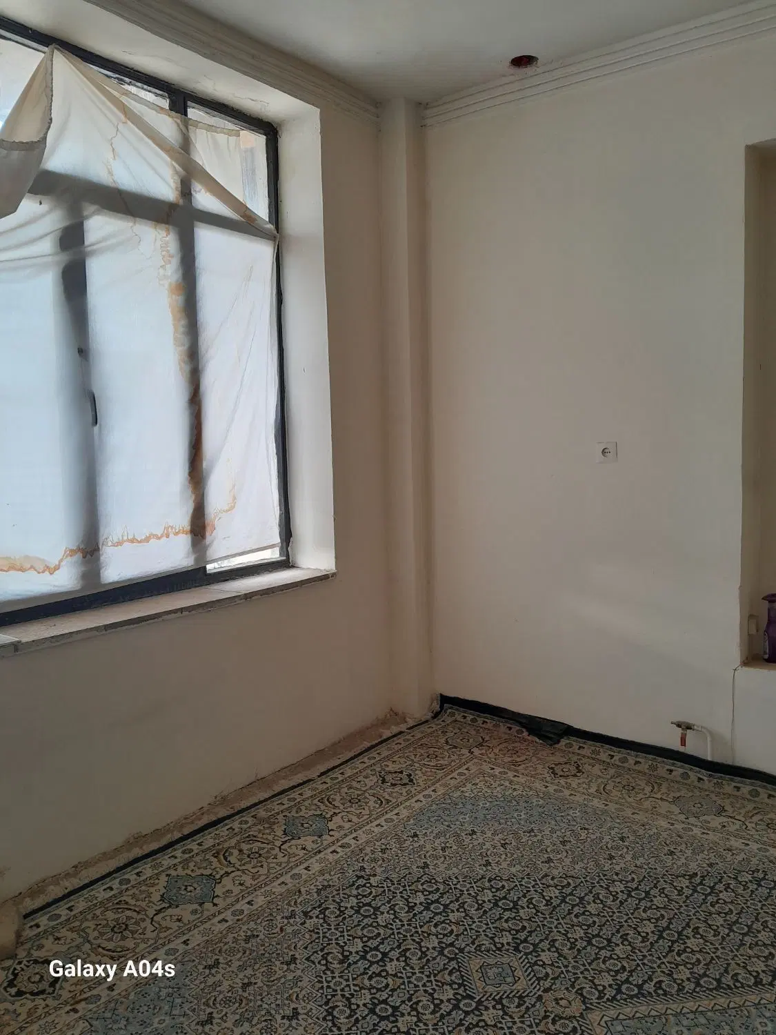 خانه واقع در چمن