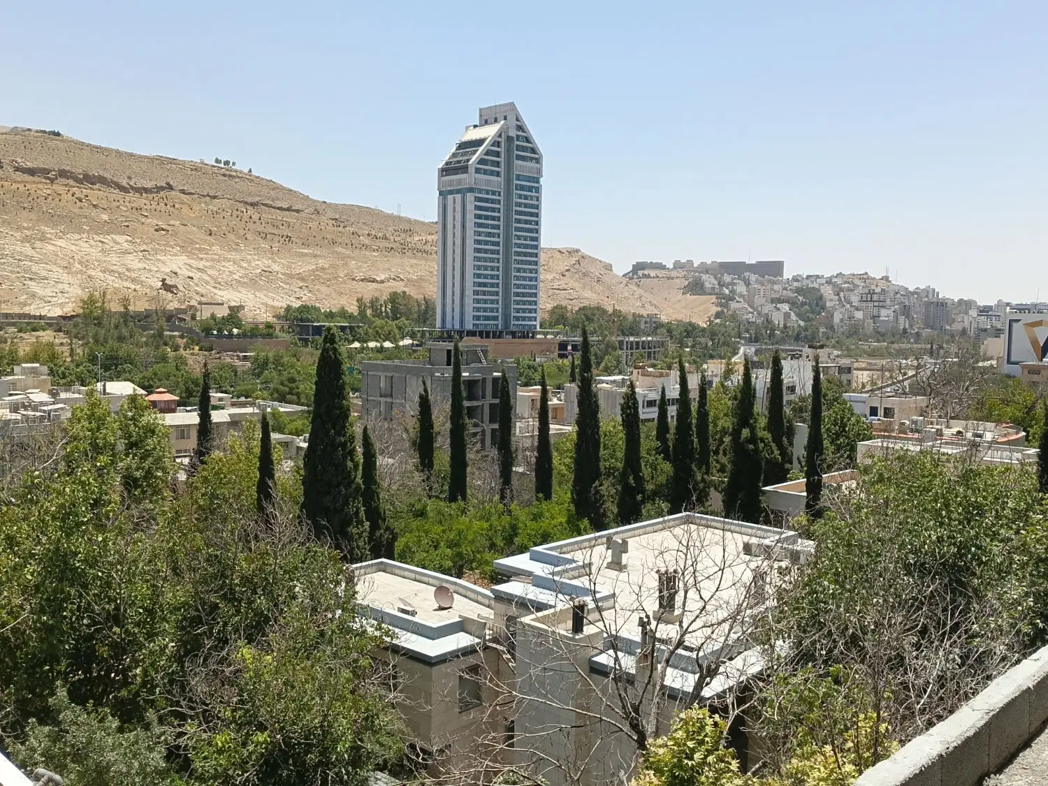 همخونه میخام