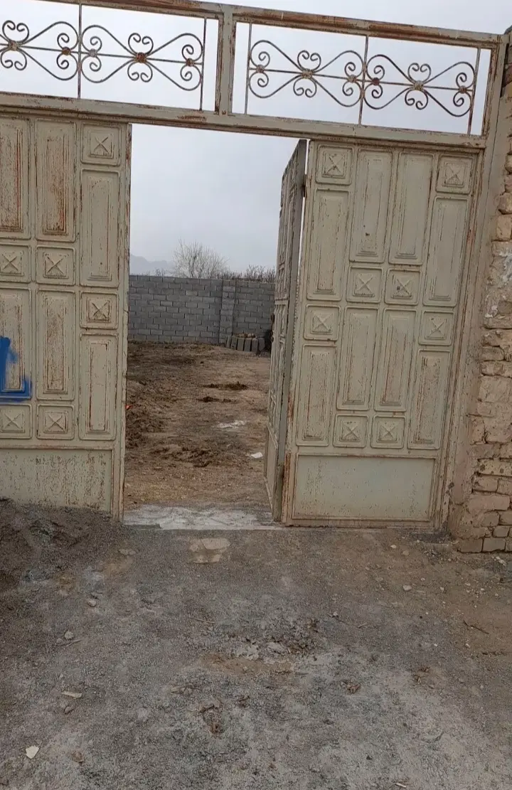 زمین چهار دیواری ۱۲۵متری سند دار