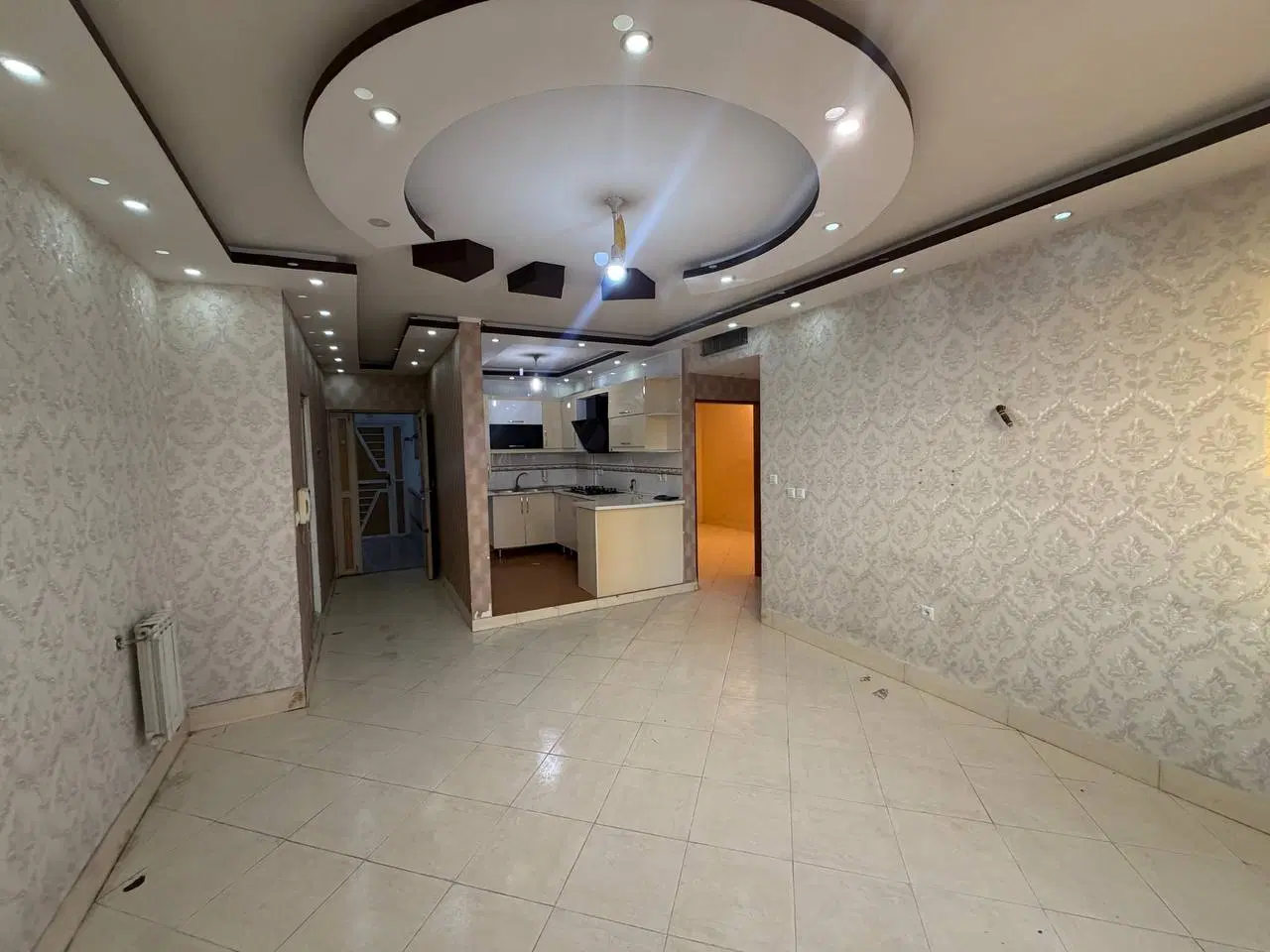 آپارتمان ۹۴ متری دوخوابه پارکینگ آسانسور انباری