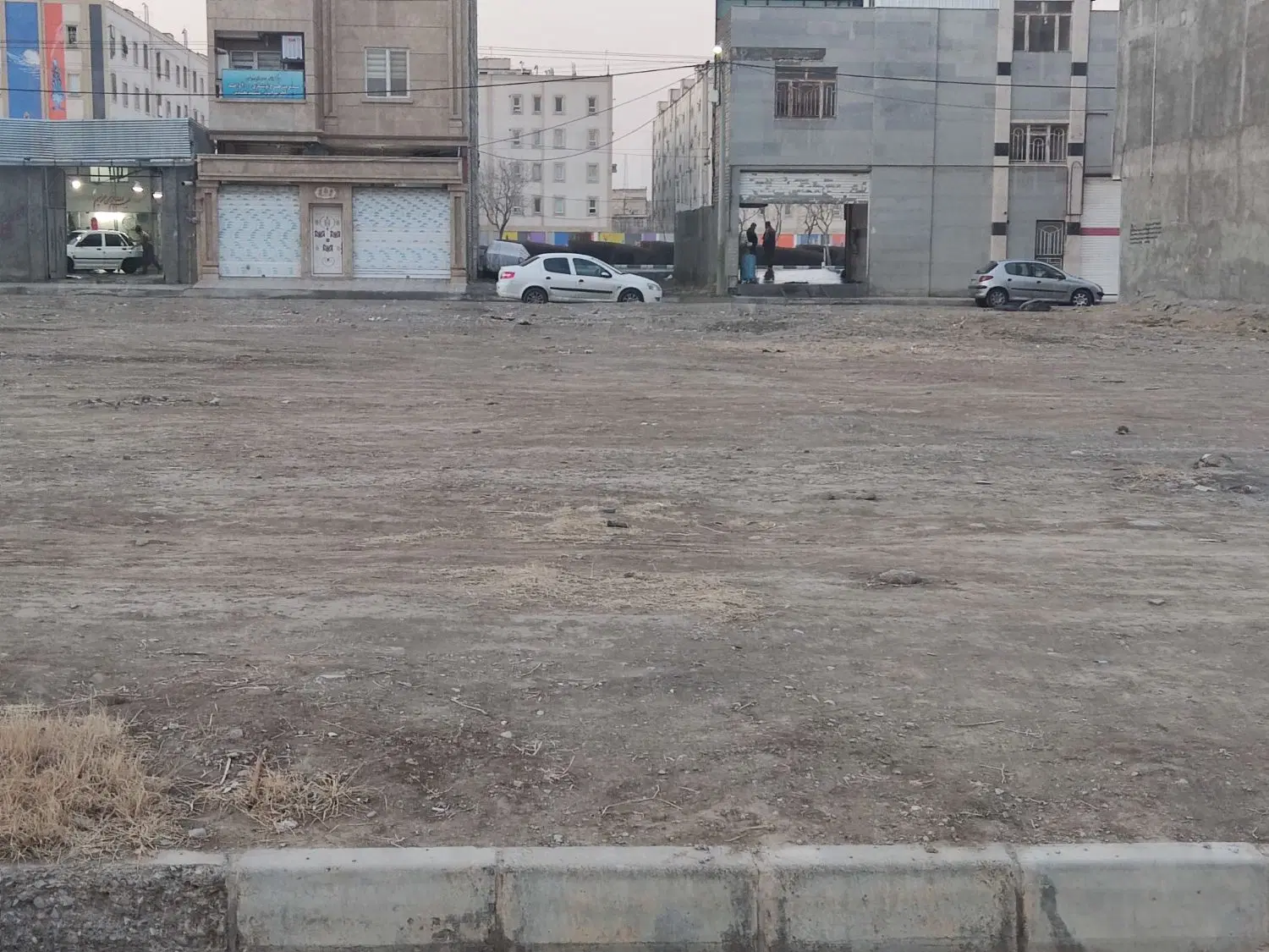 زمین دو نبش شهرک صبا