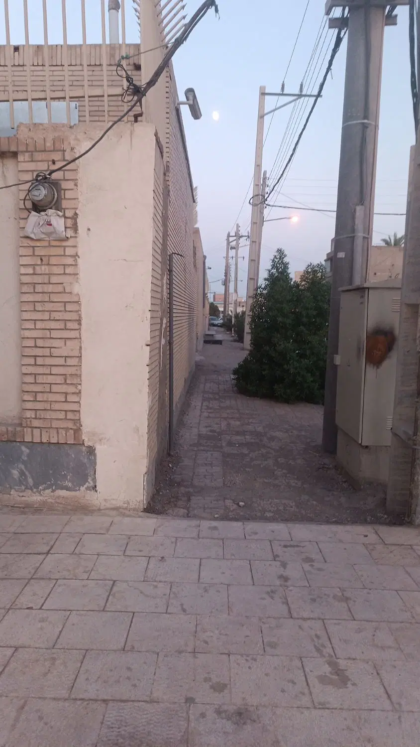 زمین فروشی