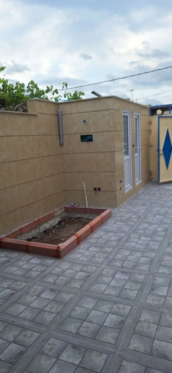 یک باب خانه مسکونی