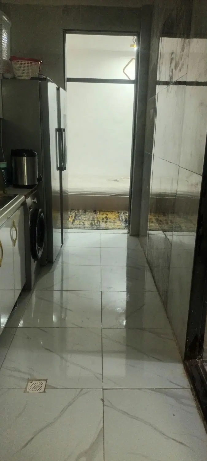 خانه ۹۰ متری ماشین رو