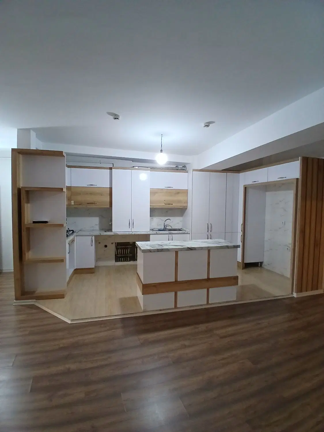 خانه ۱۴۰متری در کوچه باغ بر خیابان