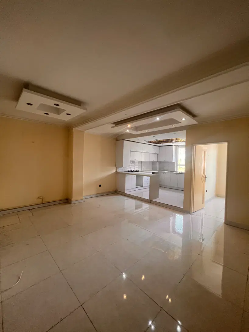 ۷۷متر سندتکبرگ اصلی شاهین ویلا
