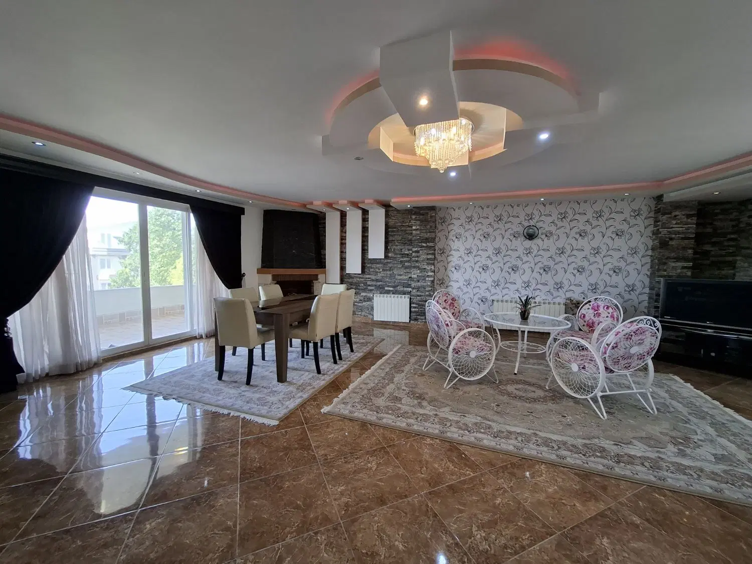 ویلا آپارتمان ۴ واحده ساحلی کلی