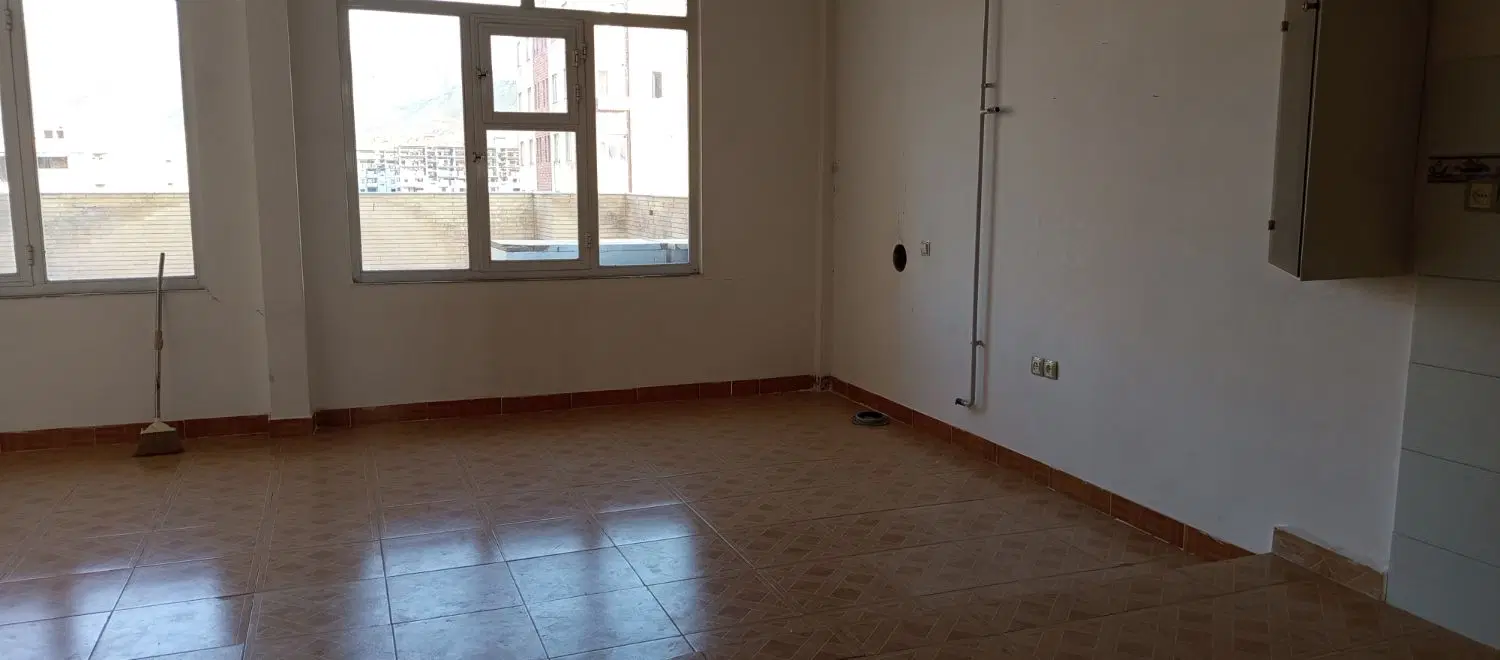 رهن کامل آپارتمان در خانه چوبی