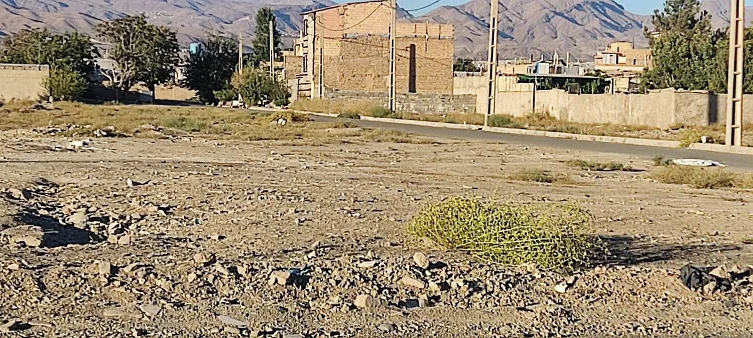 زمین ۶۵متری