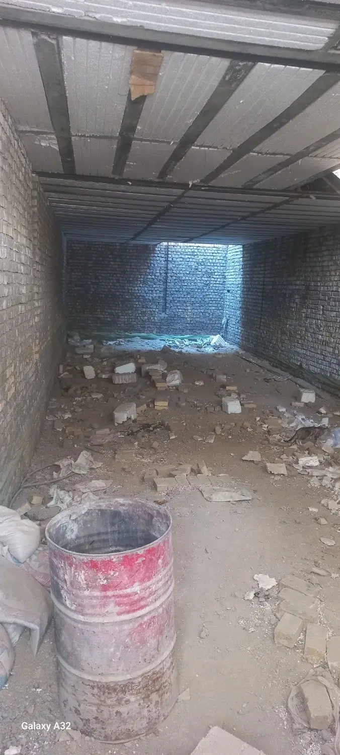 دوطبقه نیمه کاره