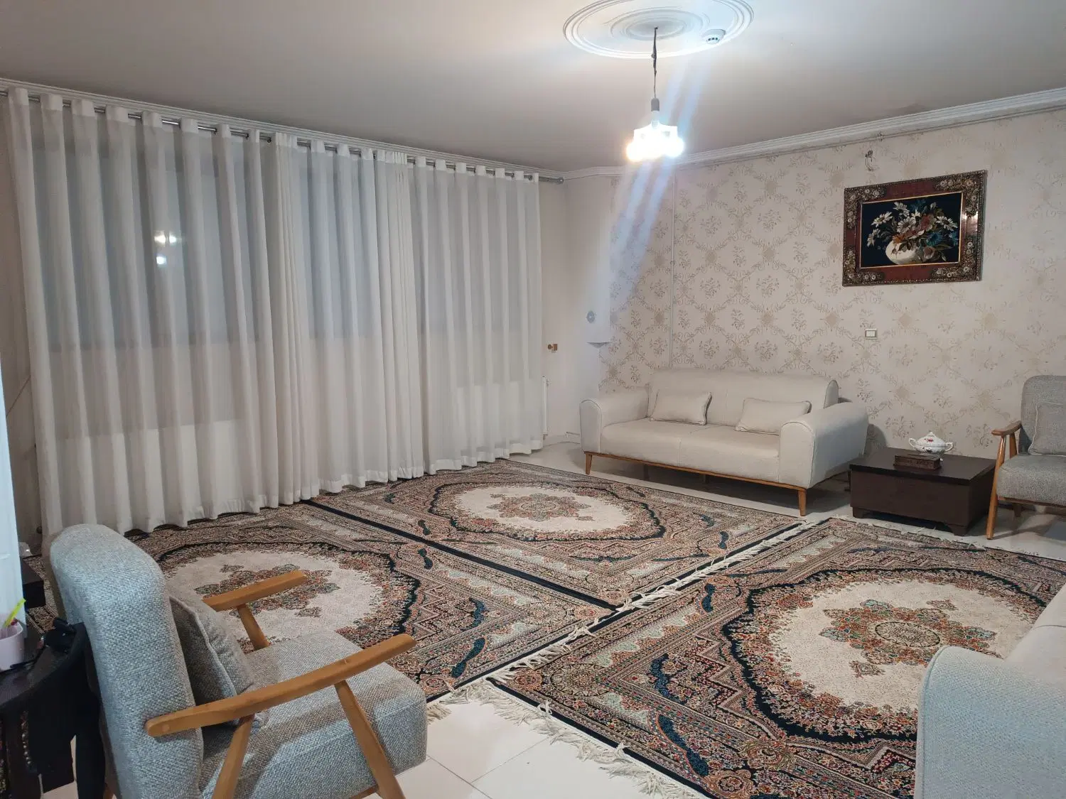 فروش تک واحدی ۹۰ متری ششصددستگاه