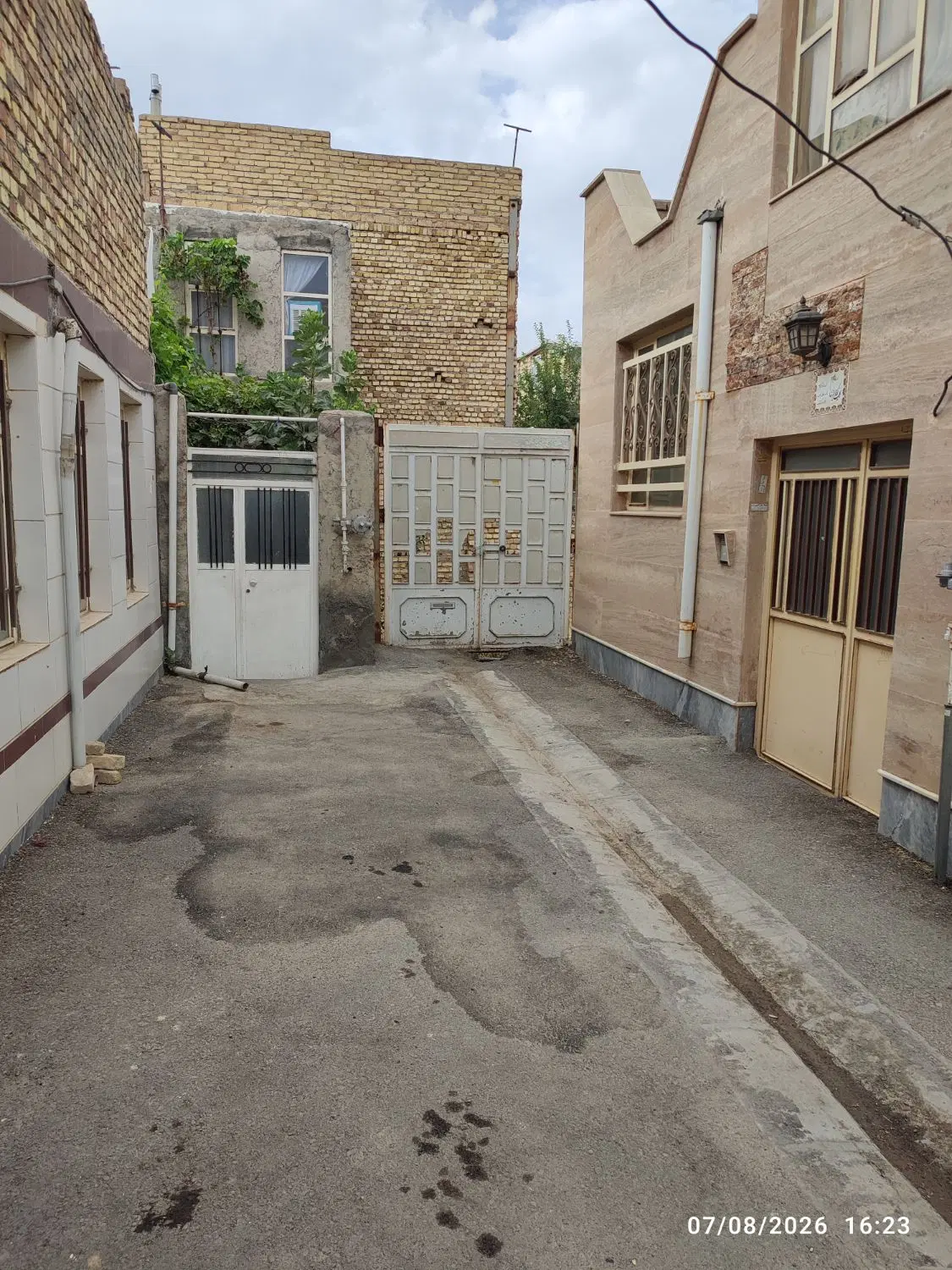 زمین مسکونی