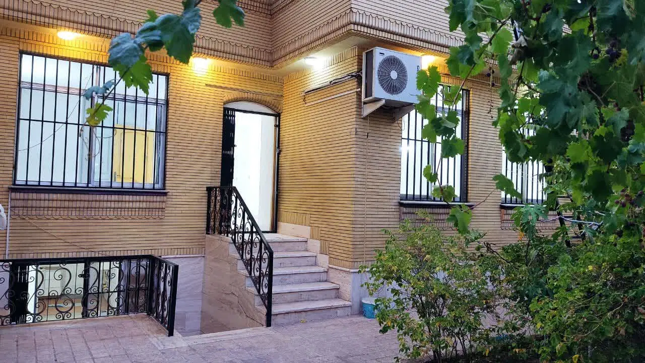 هفت تیرویلای۲۰۰متری ۱۸۰متربنا۲خواب بایک زیرزمین