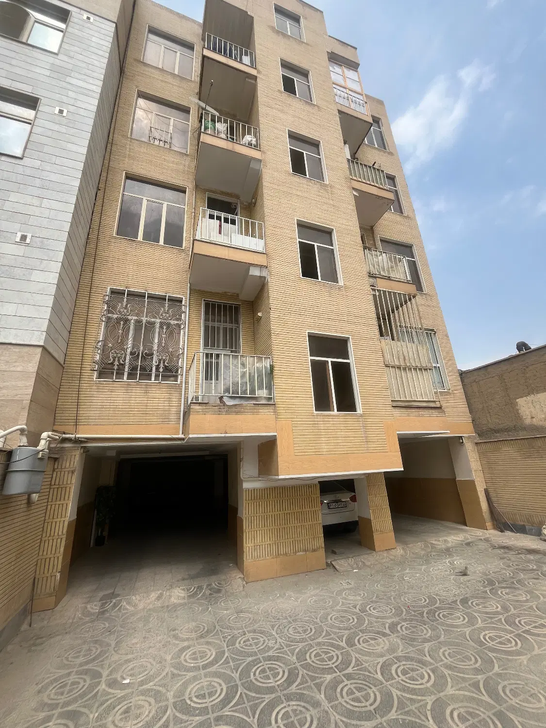 آپارتمان۷۵مترطبقه سوم بلوار کنگرانی خیابان ۶ شرقی
