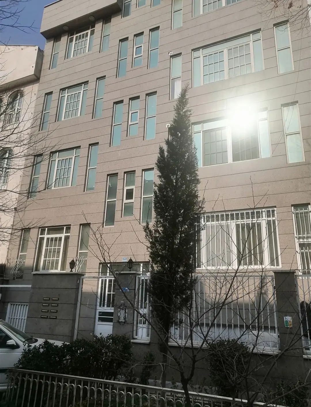 105متر2خواب فلکه سوم فول دوطرف نورگیر