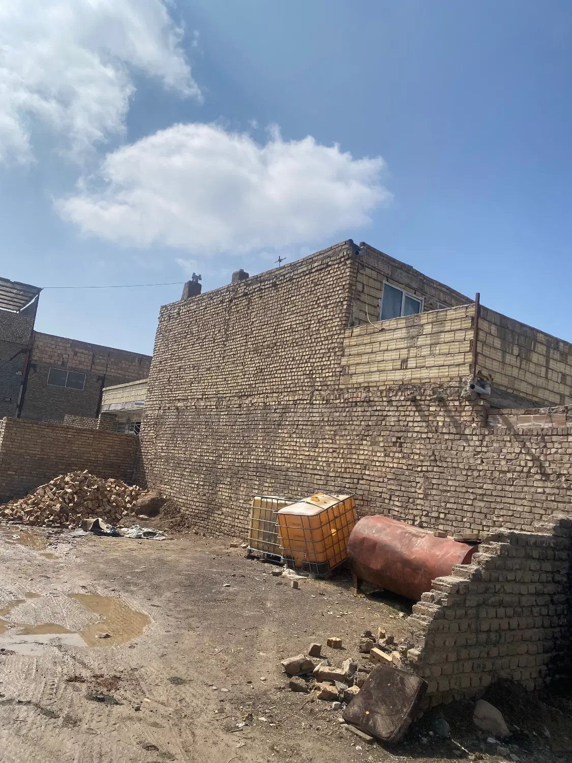 زمین بهشتی یک ۸۰متری