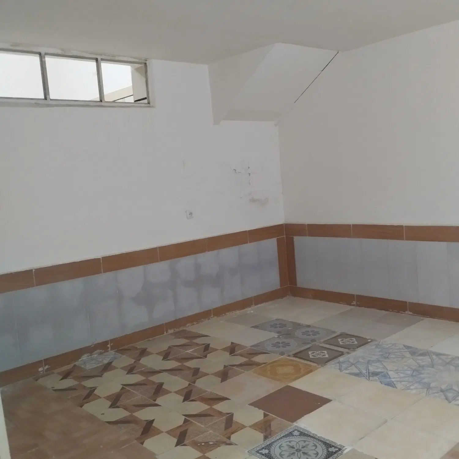 ***اجاره لکس همکف 85 متری در ابتدای زیباشهر