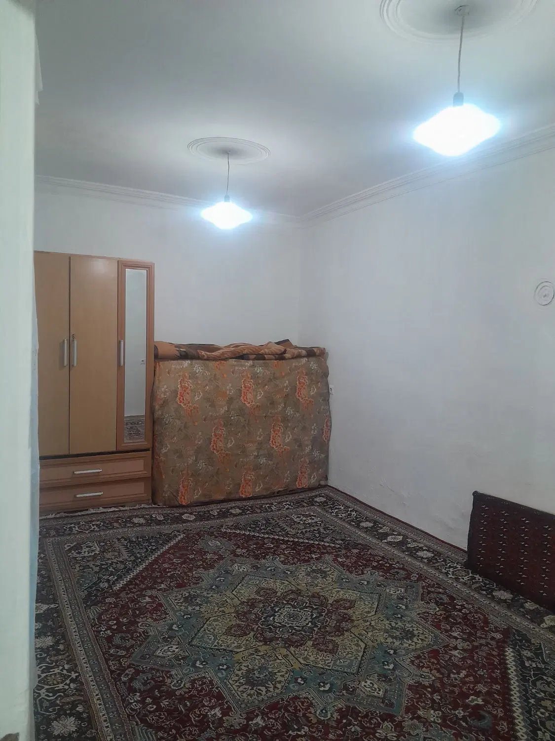 یک باب منزل مسکونی