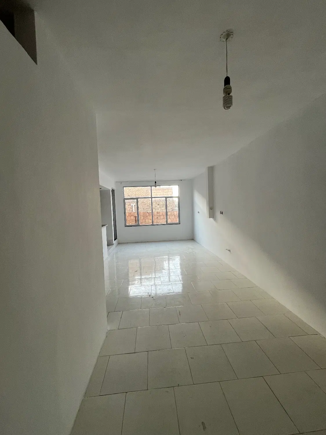 اپارتمان ۸۵ متری طبقه دوم غرق نور