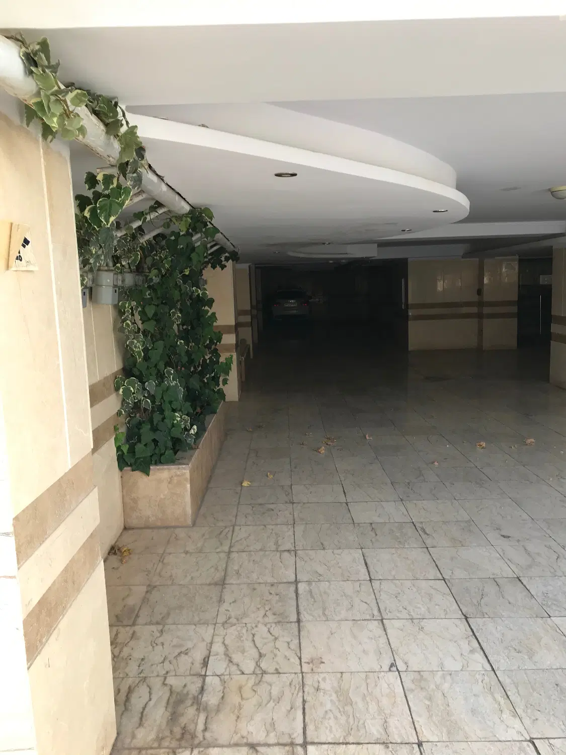 گوهردشت ۱۲۰ متر روبه خیابان رهن و اجاره