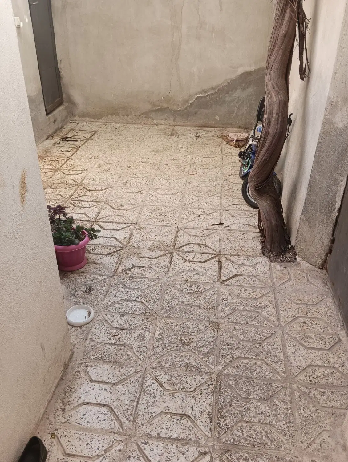 فروش یک واحد آپارتمان مسکونی