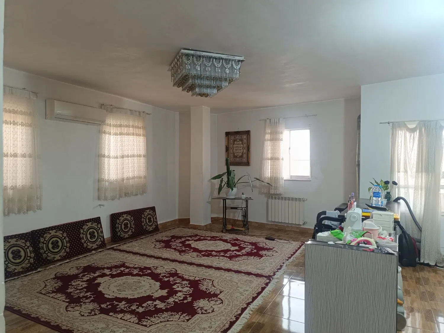 فروش تکواحدی با پارکینگ اختصاصی