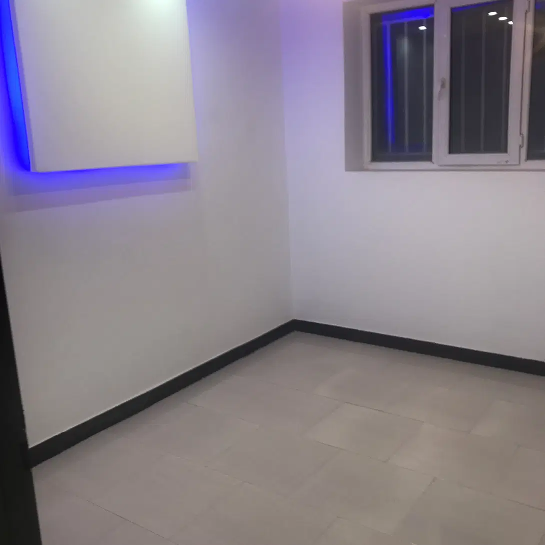 آپارتمان ۸۵ متری شهرک ابریشم