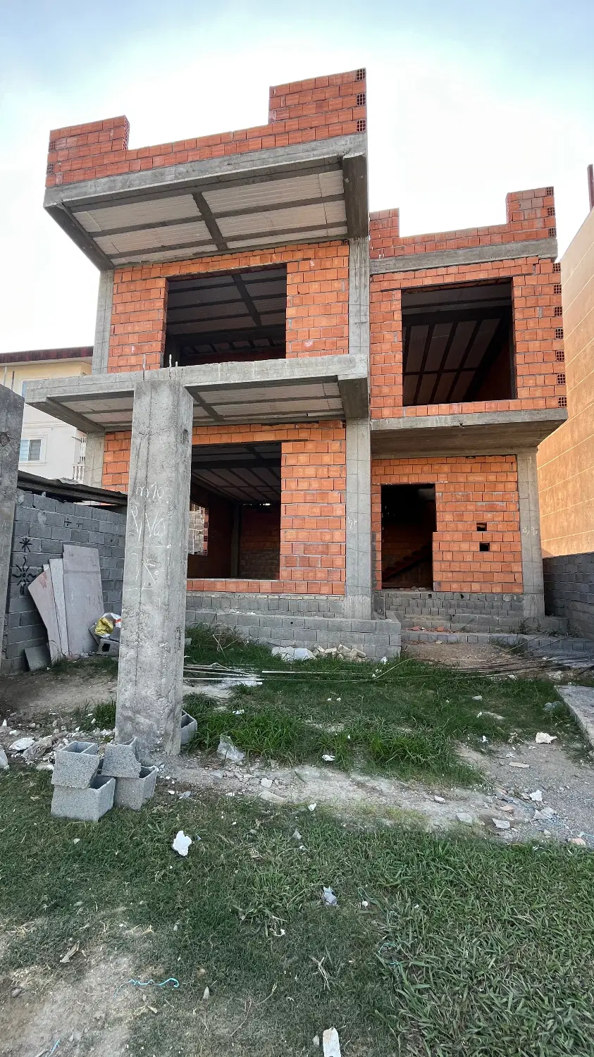 ویلای نیمه ساخت مدرن(شهرکی)