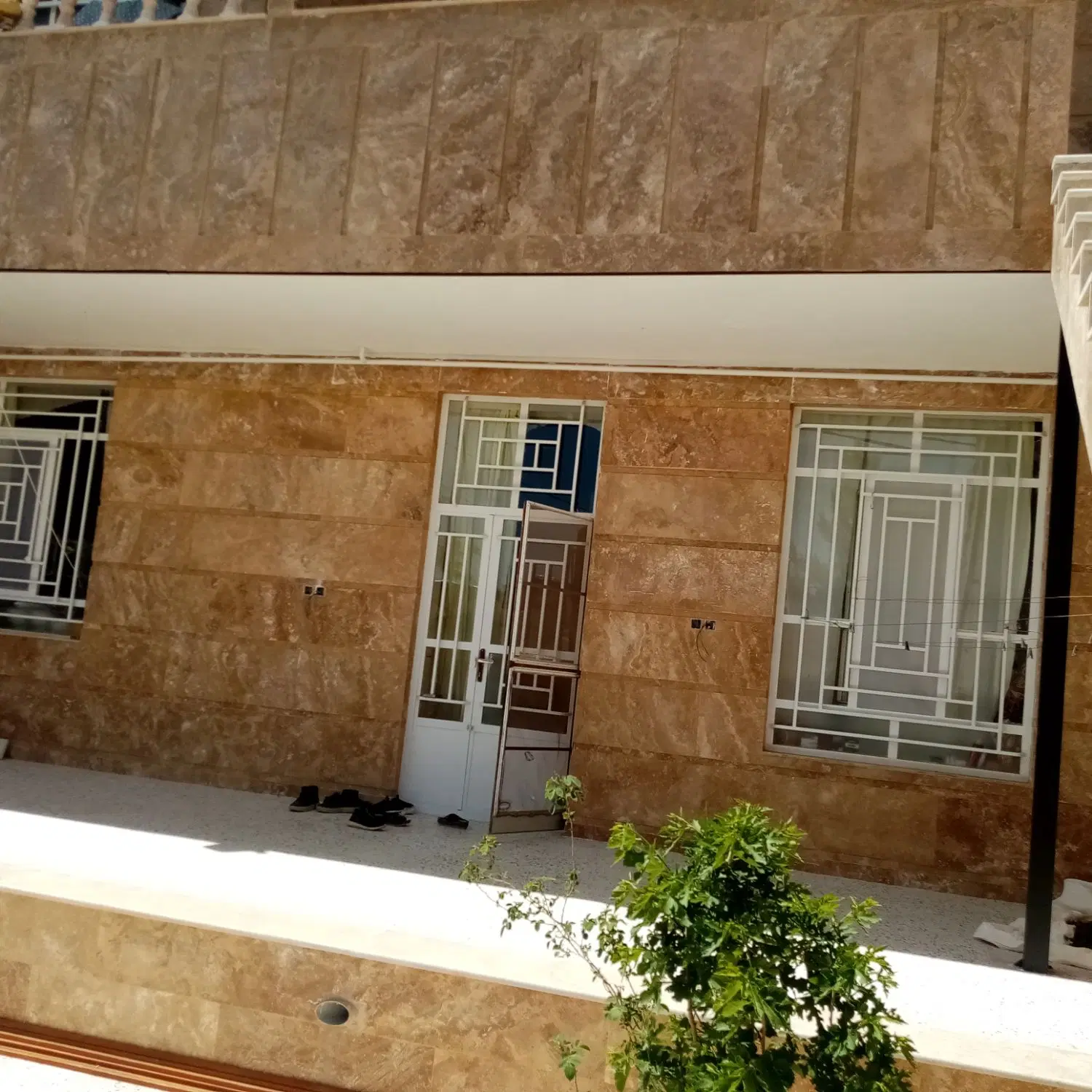 فروش ویلایی همکف _اختیاراباد