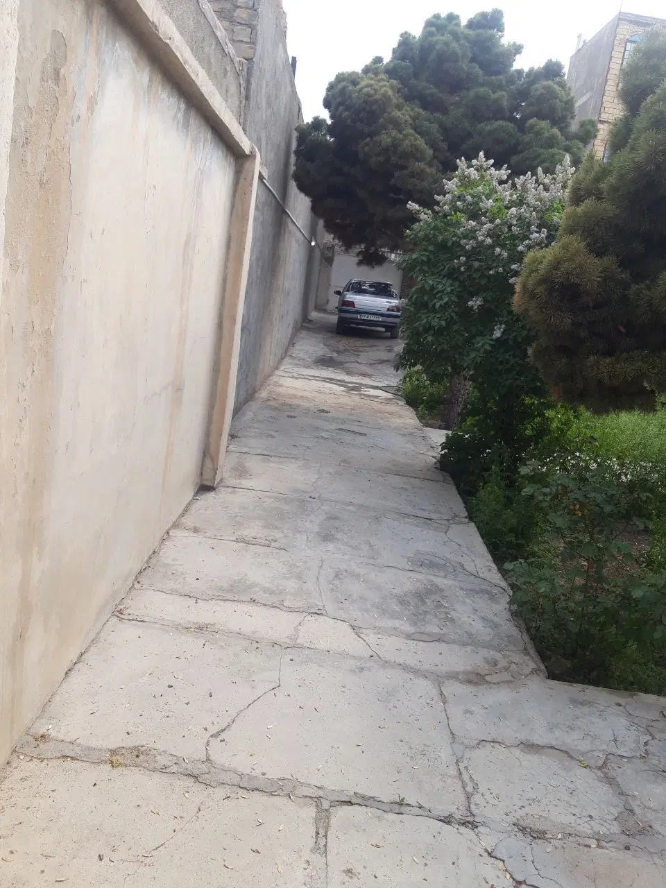 زمین و خانه کلنگی  خانه ی مادربزرگه