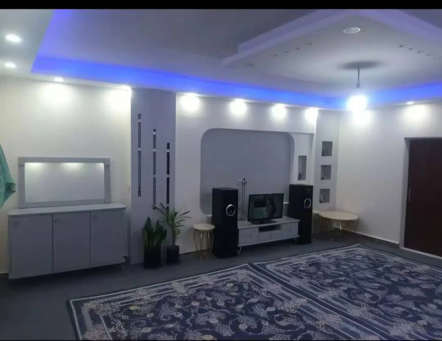 واحد ۱۰۲ متری