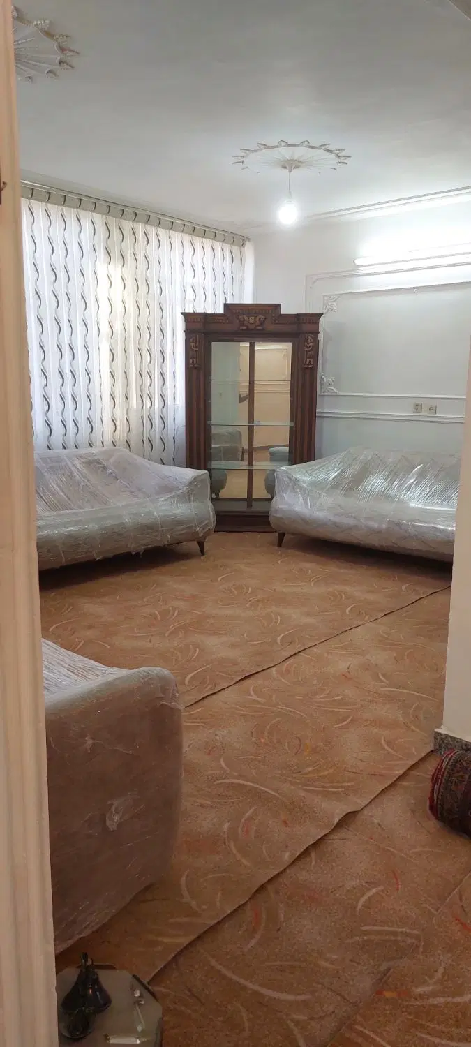 رهن و اجاره واحد مسکونی ۹۵ متر حیاط دار